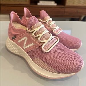 New Balance Figs Women's Pink Athletic Shoes SIZE 6